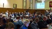 Pierwsza sesja Rady Miejskiej w Elblągu. Obrady przerwane po pół godzinie