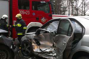 Wypadek na trasie Olsztyn - Ostróda. Dwie osoby ranne