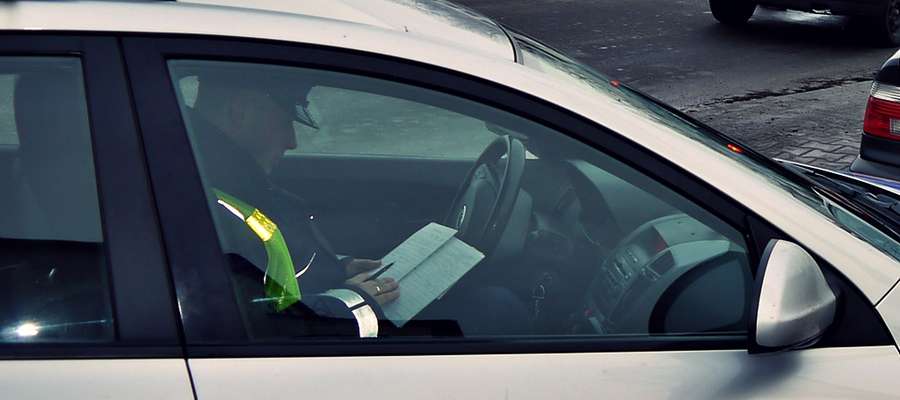 Policjanci z drogówki nałożyli na kierowców w miniony weekend aż 113 mandatów karnych