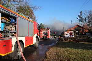 Pożar chaty biesiadnej przy Sielskiej w Olsztynie