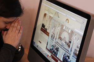 Kościół na Pieczewie w XXI wieku. Księża wprowadzili msze online