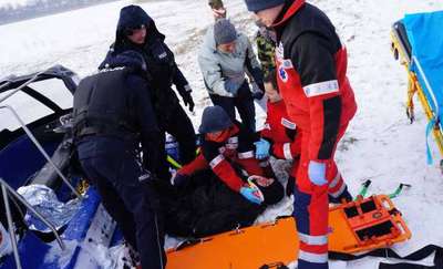 Bezpieczny Lód 2015. Pokazy ratowników i policjantów