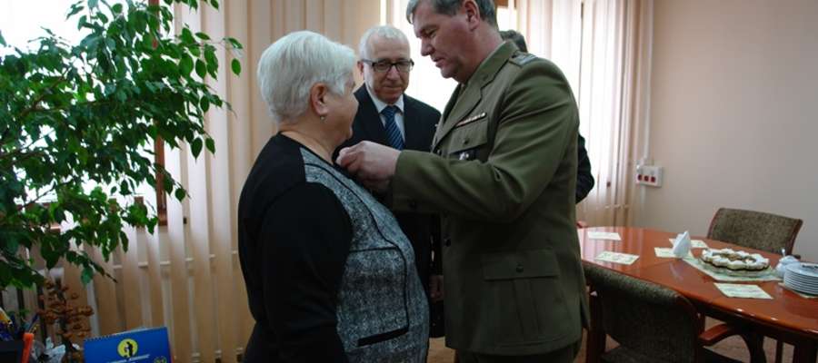 Srebrnym Medalem za Zasługi dla Obronności Kraju uhonorowano Państwa Kleczkowskich