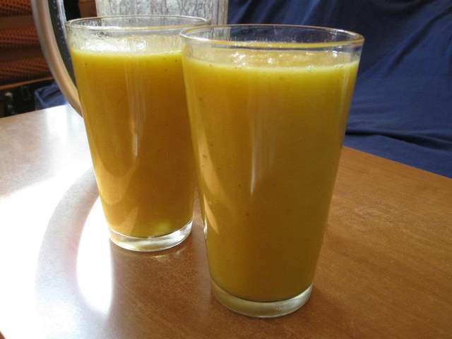 Mango Delight

Miksujemy dojrzałe mango ze świeżo wyciśniętym sokiem z pomarańczy, pycha!