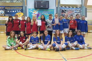 Dziewczęta z Janowca Kościelnego wygrały turniej w Ostródzie