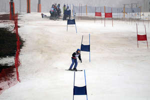 Za oknem wiosna, a na Górze Chrobrego odbyły się właśnie zawody w narciarstwie alpejskim