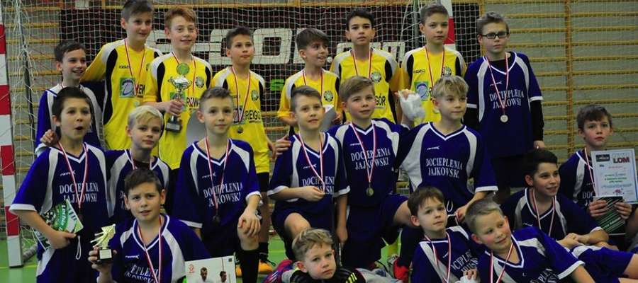 Młodzi piłkarze z Wikielca na turnieju w Nowym Mieście Lubawskim