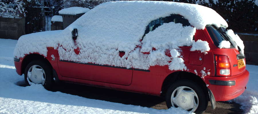 Czy warto ubierać auto zimą?