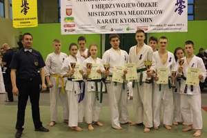Sześć medali oleckich karateków na mistrzostwach makroregionu 