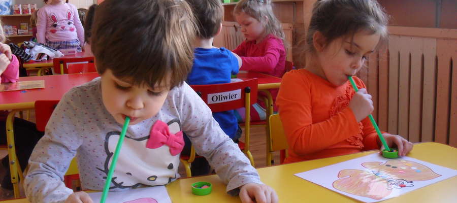 Przedszkolaki brały udział w warsztatach logopedycznych zorganizowanych z okazji Europejskiego Dnia Logopedy.