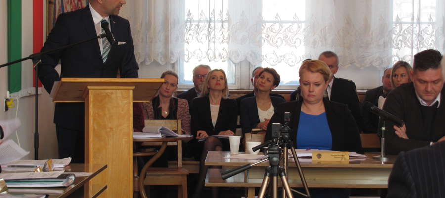 
— Zlikwidowano stanowiska pracy, które z punktu widzenia gospodarności były zbędne: stanowisko ds. powielania dokumentów (ksero) i stanowisko ds. prawnych — mówiła podczas wtorkowej (10.03) sesji burmistrz Monika Trzcińska
