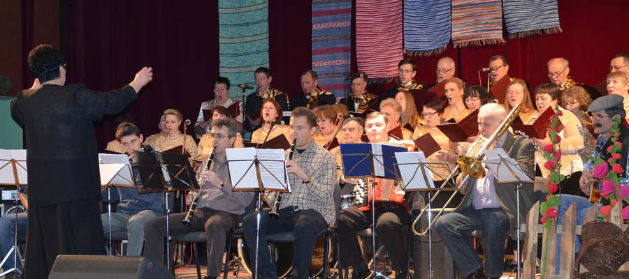 Kaziuki nad Węgorapą, 4 marca 2015 r. Na scenie WCK: Chór Moderato i Orkiestra Small Band 