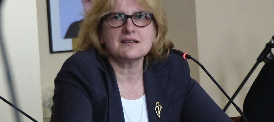 Kwestie przesunięć w budżecie wyjaśniała podczas sesji Mariola Zdrojewska, wiceburmistrz Iławy