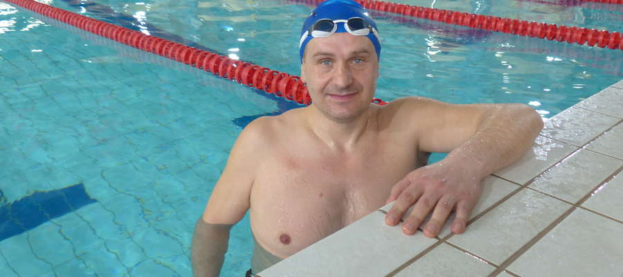 Czarek Zapadka od trzech lat trenuje w Orce. Trener Krzysztof Wacławski przyznaje, że iławianin ma wyjątkowo dobre warunki fizyczne do tego sportu, a przede wszystkim jest zafascynowany pływaniem, kocha tę dyscyplinę