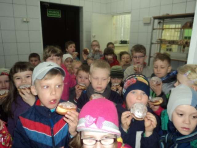 Przedszkolaki z wizytą w piekarni 