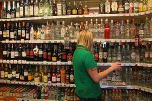 Urzędnicy wynajęli firmę, która sprawdza czy sklepy sprzedają alkohol dzieciom