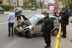 Wypadek na Kościuszki. 71-latka straciła przytomność za kierownicą