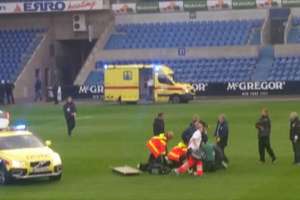 Piłkarz Lokeren zasłabł podczas meczu. Teraz walczy o życie
