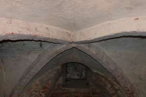 Sensacja! Podziemny tunel łączący czerwony kościół z zamkiem w Szymbarku jednak istnieje!