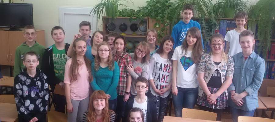 Uczniowie SP 1 w Mrągowie uczestniczyli w warsztatach z Anna Gruszczyńską Ambasador Royal Geographical Society