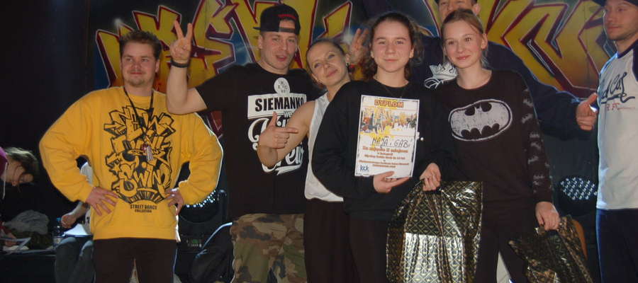 Maja Trelińska i Gabrysia Piotrowska w kategorii Hip-Hop Battle 2vs2 11-14 lat zajęły drugie miejsce wygrywając wiele bitew
