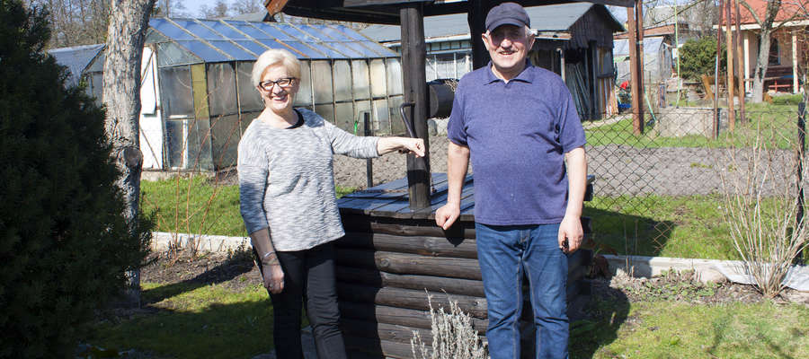Janina i Jan Grygiencza używają kompostownika na działce od ponad 35 lat