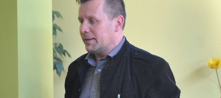 Jarosław Piechotka podczas sesji opowiedział o planach CSiR w Suszu. Poinformował także radnych, z jakimi trudnościami spotkał się w momencie objęcia funkcji dyrektora 