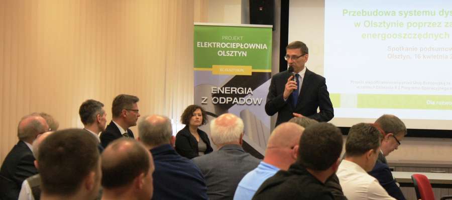 Konferencja podsumowująca projekt "Przebudowa systemu dystrybucji ciepła w Olsztynie poprzez zastosowanie energooszczędnych rozwiązań". Zdjęcie organizatorów.
