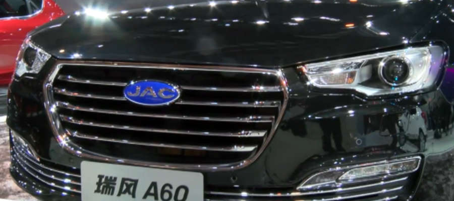 JAC odpiera zarzuty o plagiat: A60 wygląda podobnie jak Audi A6, ale to nie kopiowanie