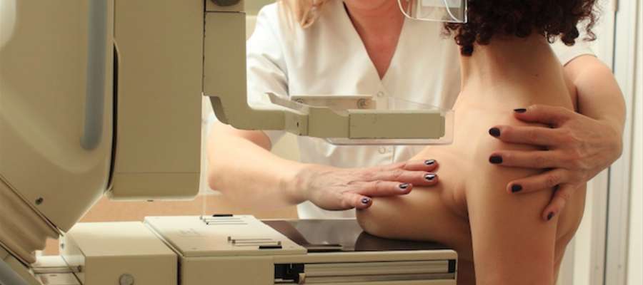Kobiety z powiatu mrągowskiego w wielu 40 - 75 lat mogą zgłosić się na bezpłatne badanie mammograficzne