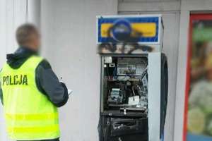 Policja szuka złodzieja, który włamał się do bankomatu