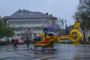 Śmigłowiec ratunkowy lądował w centrum Olecka