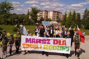Marsz dla życia i rodziny w Olecku