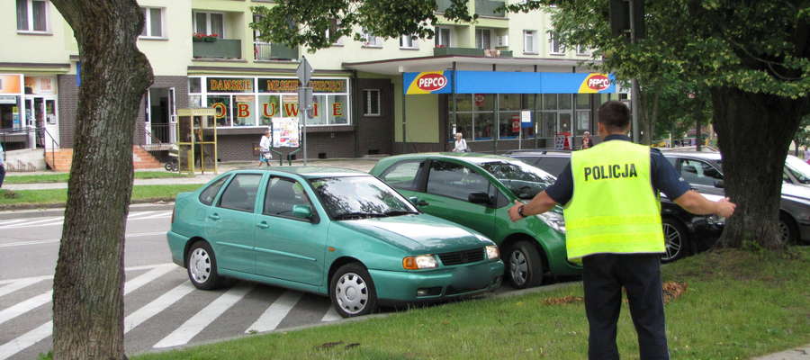 W ubiegłym roku policjanci ograniczali się do pouczeń kierowców, którzy nieprawidłowo zaparkowali swoje samochody. W tym roku policjanci nie są już tak pobłażliwi 