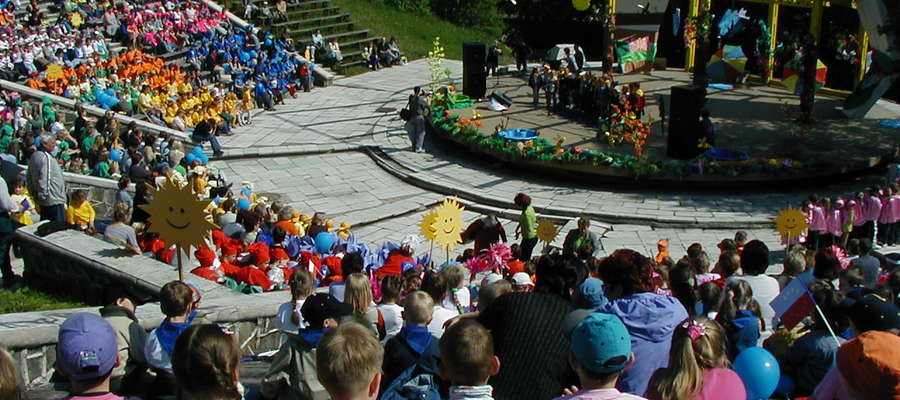 2003 rok - amfiteatr na Dolince dawniej tętnił życiem