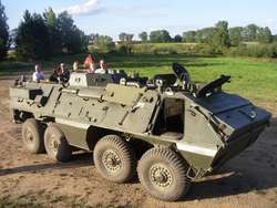 Polsko-radziecki transporter opancerzony Skot