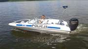 Gołdap: Policja patroluje teren z wody