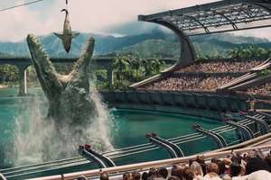 Jatka, oklepane motywy i wypasione dinozaury - Jurrasic World w kinach