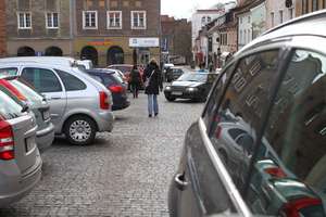 Rewolucja na starówce w Olsztynie: najpierw ograniczą prędkość do 20 km/h, potem zamkną wjazd