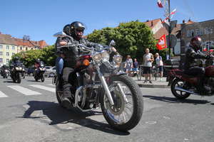 Stalowe rumaki przejechały przez miasto, czyli parada motocyklistów