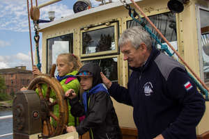 Dzieci z Suchacza poznały życie na żaglowcu i morskie zwyczaje