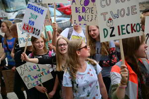Uczniowie z Olsztyna protestowali przeciw dopalaczom