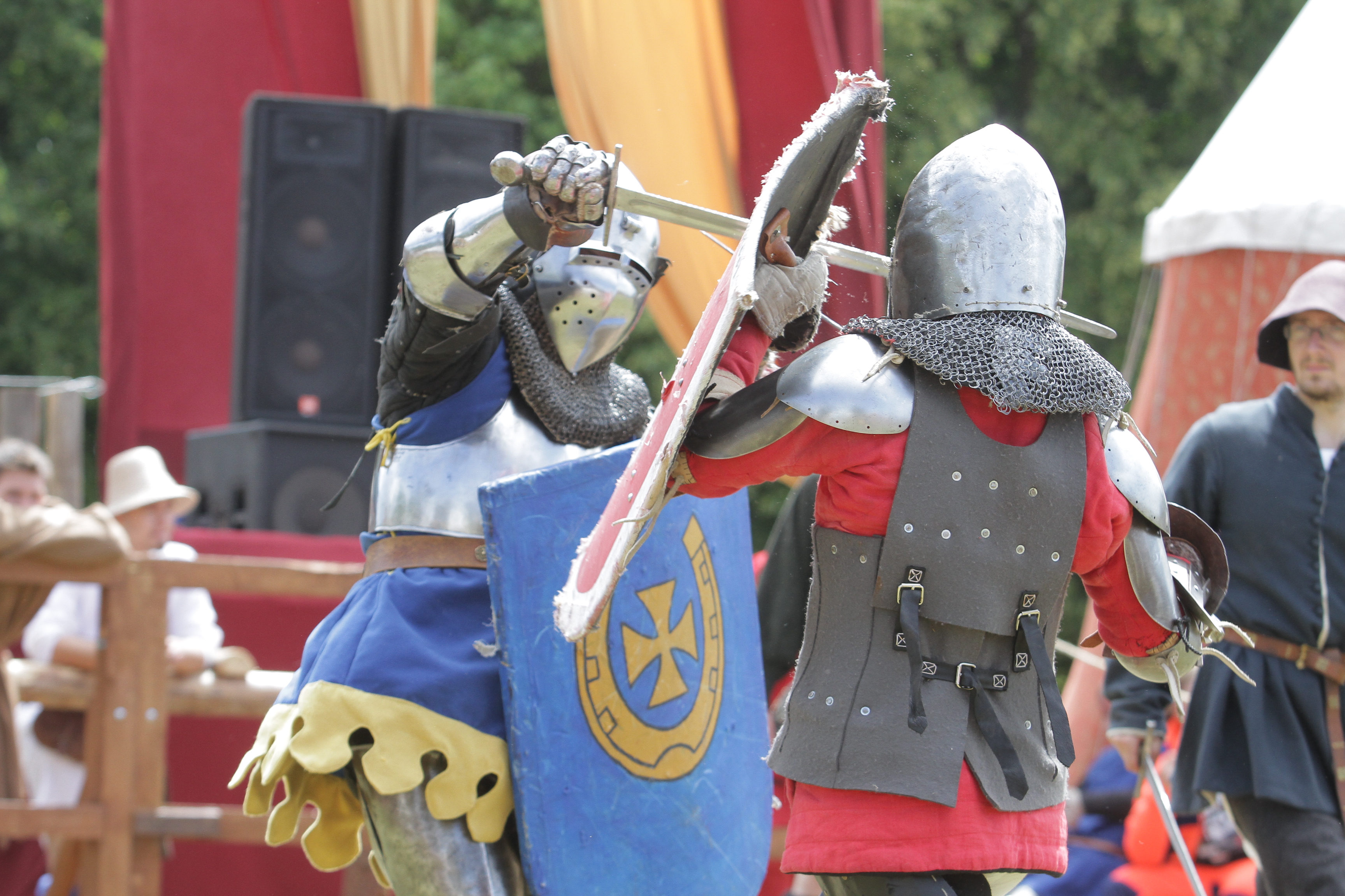 Czy dziś łatwo być rycerzem spod Grunwaldu — walczyć, ale też bronić i pomagać słabszym?