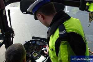 Pijany kierowca autokaru chciał jechać z pasażerami do Warszawy 
