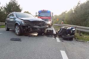 Wypadek samochodowy na Grunwaldzkim. Jedna osoba w szpitalu