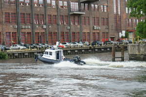 Rower wodny zatonął, pasażerowie znaleźli się w wodzie... Pracowity weekend patrolu wodnego