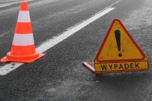 Ostrołęka: Potrącenie 71-letniej kobiety i kolizja samochodu z motocyklem