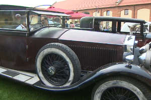 Rolls Royce z 1929 roku czy pancernik Stalina na MotoClassic pod Wrocławiem