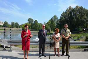 Rekordowo niski poziom wody w Wiśle - sytuacja hydrologiczna w Warszawie i na Mazowszu