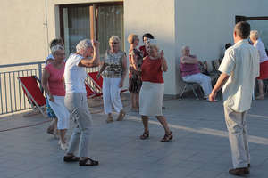 Seniorzy tańczyli na dachu
